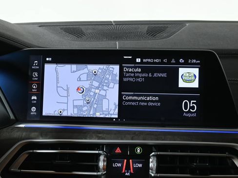 Used 2022 BMW X5 xDrive40i w/ Premium Package AWD/4WD image 22