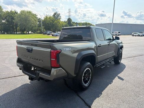 Used 2024 Toyota Tacoma TRD Off-Road AWD/4WD image 8