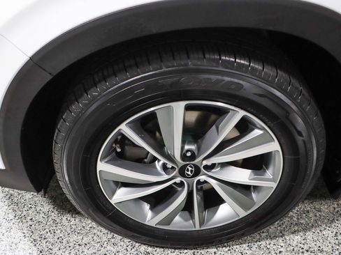 Used 2020 Hyundai Santa Fe SEL w/ Convenience Package image 11