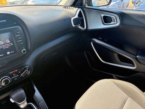 Used 2025 Kia Soul LX w/ LX Technology Package image 33