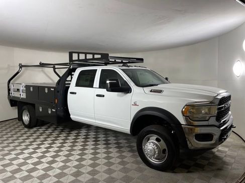 New 2024 RAM 5500 Tradesman w/ Chrome Appearance Group image 4