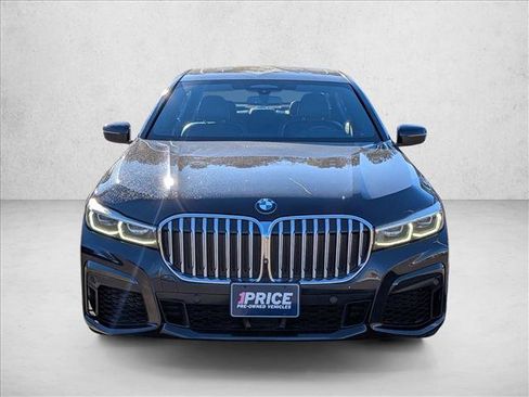 Used 2020 BMW 750i xDrive w/ M Sport Package image 2