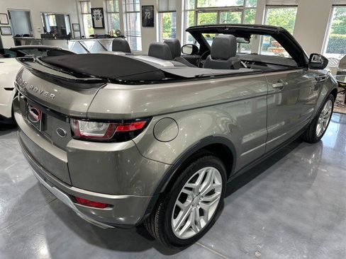 Used 2018 Land Rover Range Rover Evoque HSE Dynamic AWD/4WD image 2