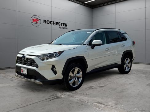 Used 2021 Toyota RAV4 Limited AWD/4WD image 7
