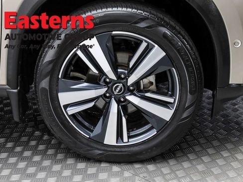 Used 2022 Nissan Rogue SL w/ SL Premium Package image 47