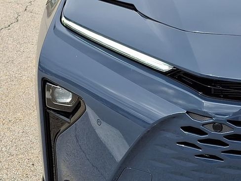 New 2026 Toyota Crown Signia Limited image 9