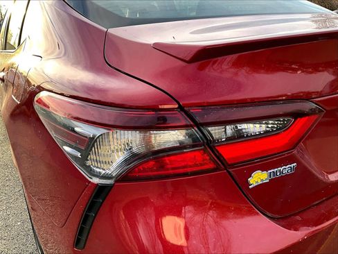 Used 2021 Toyota Camry SE image 33