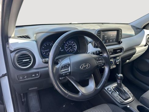 Used 2019 Hyundai Kona SEL FWD image 11