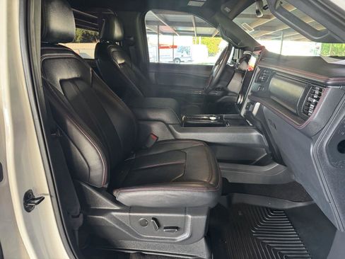 Used 2023 Ford Expedition Limited RWD image 47