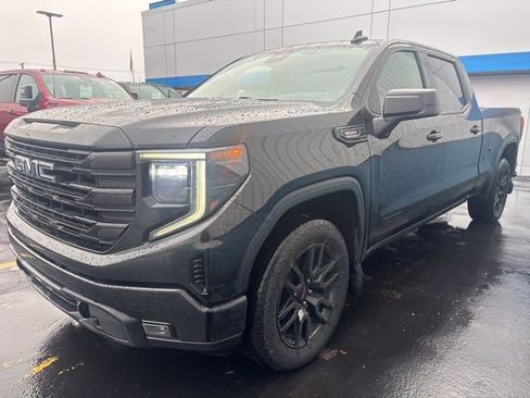 Used 2022 GMC Sierra 1500 Elevation w/ Preferred Package image 7