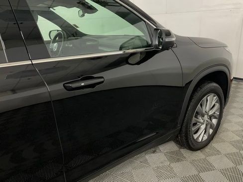 Used 2025 Buick Enclave Preferred image 9