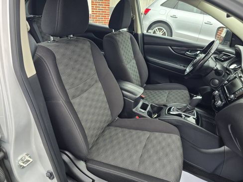 Used 2020 Nissan Rogue Sport SV w/ All-Weather Package AWD/4WD image 14
