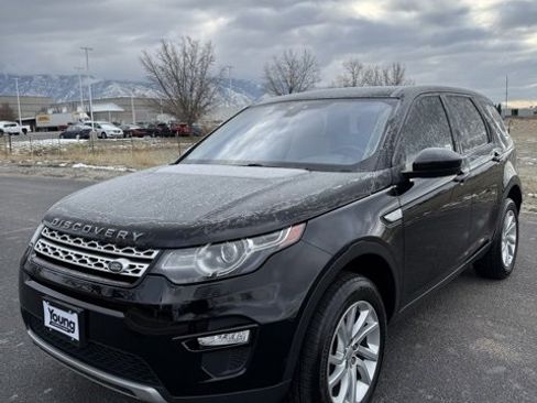 Used 2017 Land Rover Discovery Sport HSE image 2