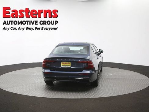 Used 2024 Volvo S60 B5 Core FWD image 38