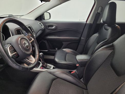 Used 2018 Jeep Compass Latitude w/ Cold Weather Group image 17