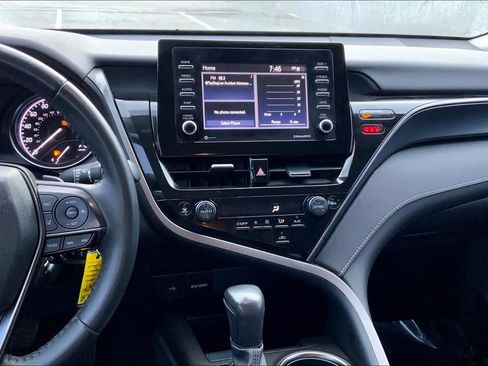 Used 2023 Toyota Camry SE image 7