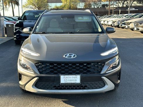 Used 2023 Hyundai Kona SEL FWD image 3