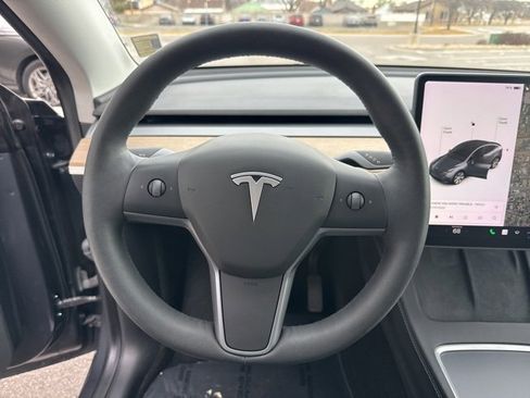 Used 2021 Tesla Model Y Long Range image 10