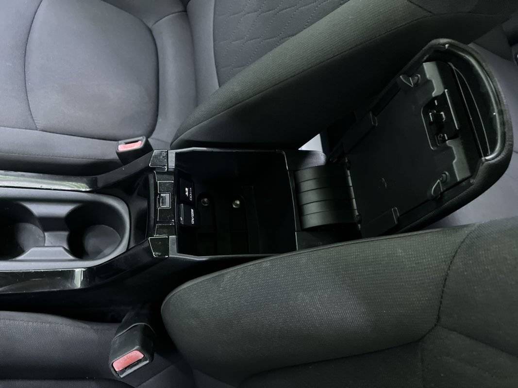 Used 2021 Toyota Corolla LE FWD image 25