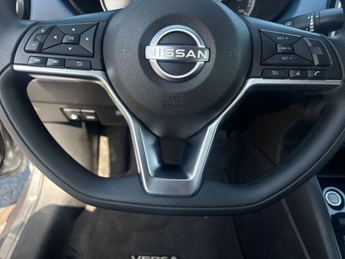 Used 2025 Nissan Versa SV FWD image 27