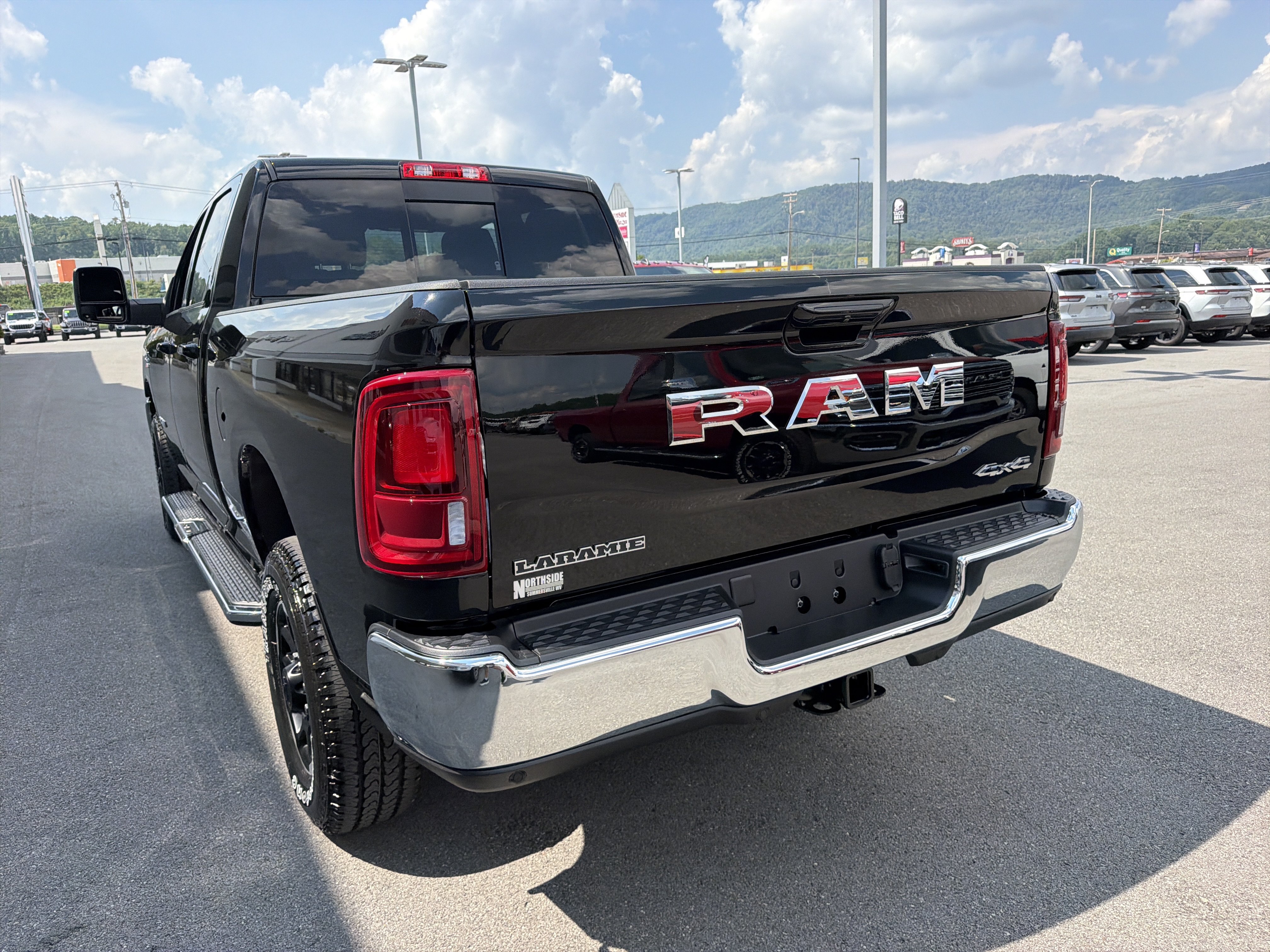 New 2027 RAM 2500 Laramie AWD/4WD image 9