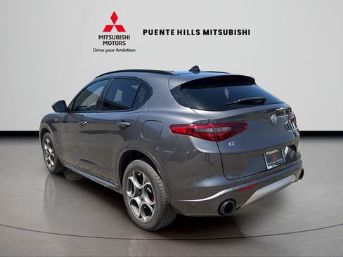 Used 2023 Alfa Romeo Stelvio Ti AWD/4WD image 7