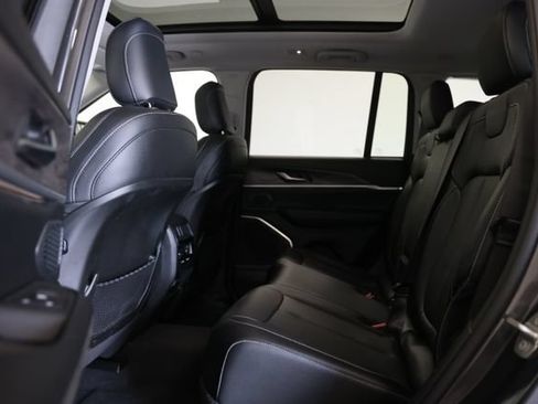 Used 2023 Jeep Grand Cherokee 4WD 4xe image 37