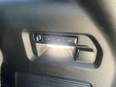 Used 2023 Ford Explorer Limited w/ Limited Technology Package AWD/4WD image 15