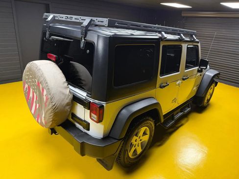 Used 2018 Jeep Wrangler Unlimited Sport S AWD/4WD image 11