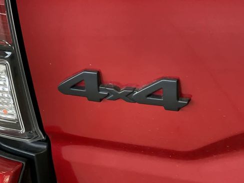 Used 2022 Toyota Tacoma Limited image 11