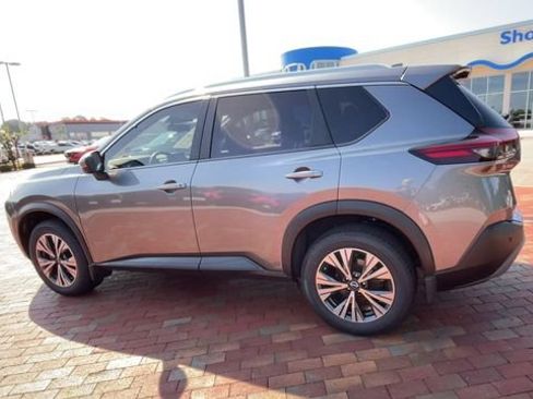 Used 2022 Nissan Rogue SV w/ SV Premium Package AWD/4WD image 7