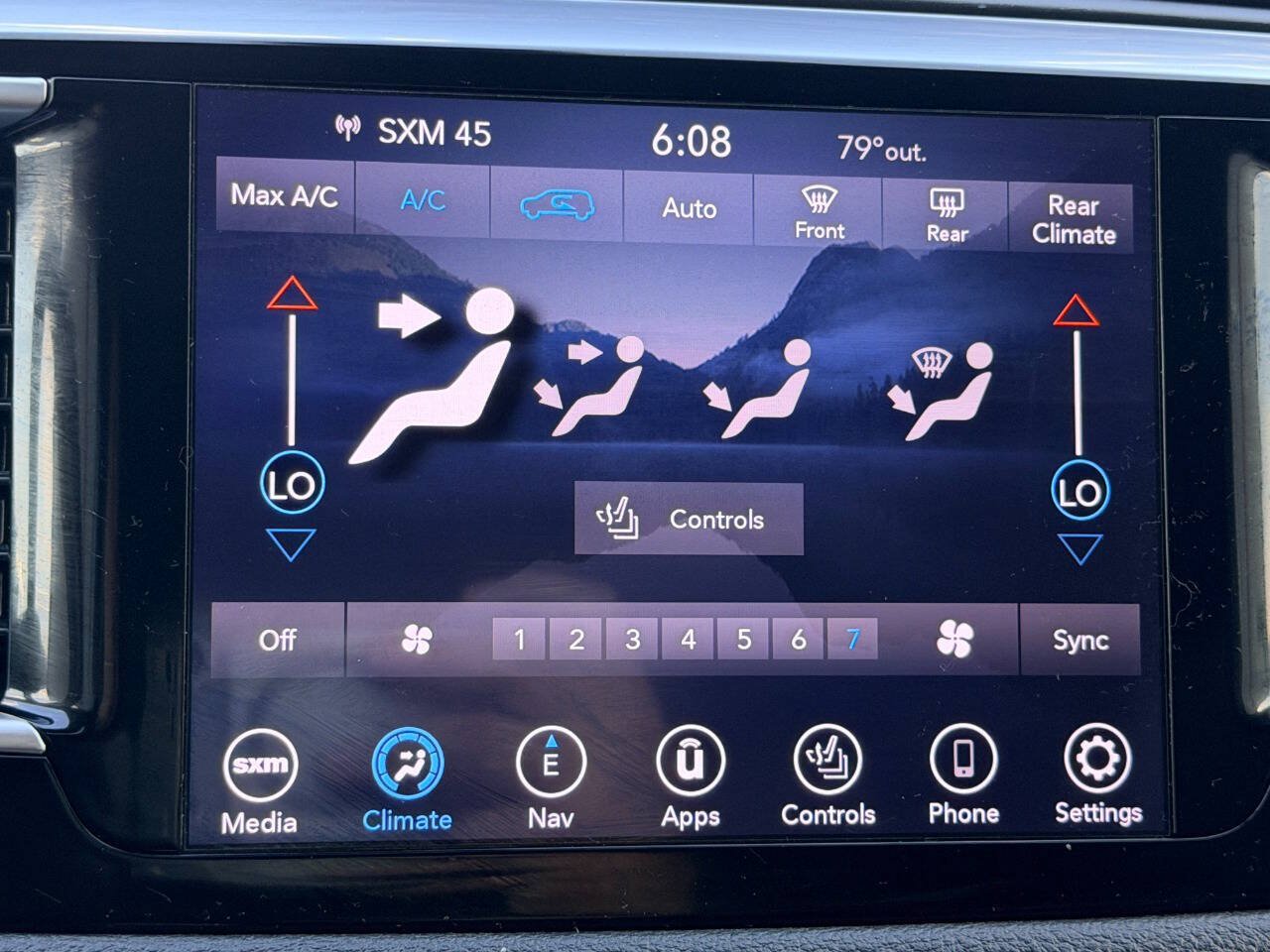 Used 2020 Chrysler Pacifica Limited FWD image 44