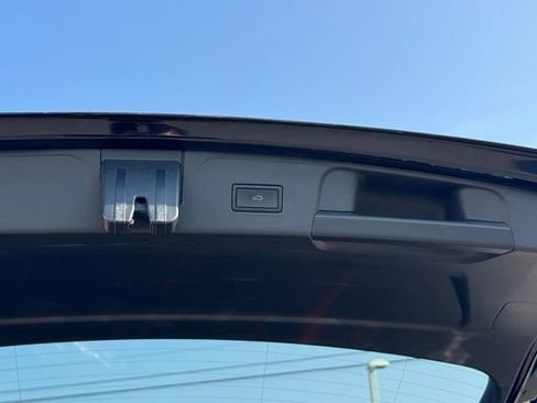 Certified 2023 Volkswagen Atlas SE AWD/4WD image 22