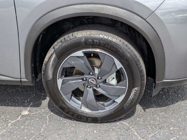Used 2025 Nissan Rogue SV AWD/4WD image 10