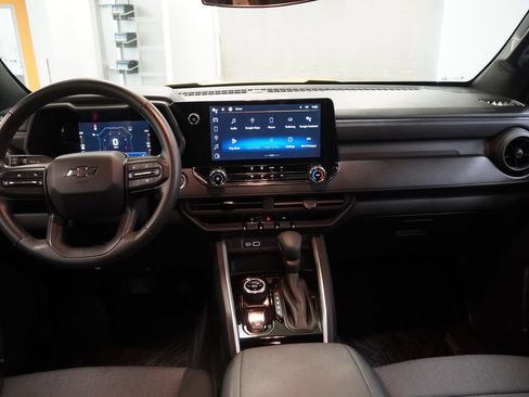 Used 2023 Chevrolet Colorado Trail Boss w/ Advanced Trailering Package AWD/4WD image 9