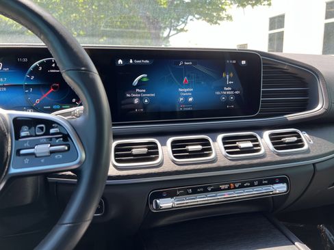 Certified 2023 Mercedes-Benz GLS 450 4MATIC image 31