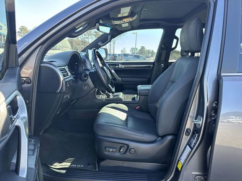 Used 2023 Lexus GX 460 Premium w/ Premium Plus Package image 15
