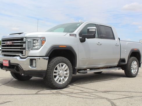 Used 2020 GMC Sierra 2500 SLT w/ Driver Alert Package I AWD/4WD image 1