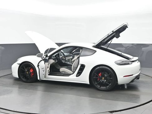 Used 2019 Porsche 718 Cayman GTS RWD image 21