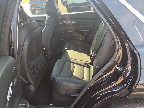 Used 2025 Genesis GV70 2.5T AWD/4WD image 14