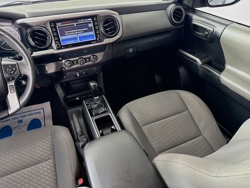 Used 2020 Toyota Tacoma SR5 RWD image 28
