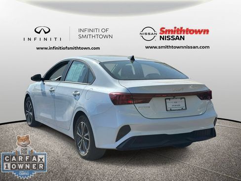 Used 2022 Kia Forte LXS FWD image 9
