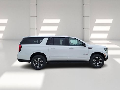 New 2026 GMC Yukon XL AT4 image 4