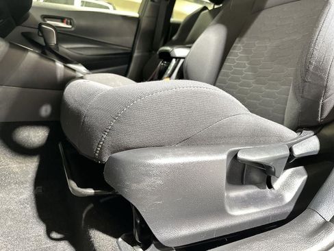 Used 2021 Toyota Corolla SE FWD image 14