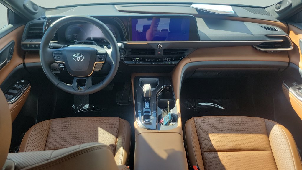 Certified 2025 Toyota Crown Signia w/ Advanced Technology Package AWD/4WD image 11