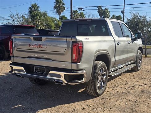 New 2026 GMC Sierra 1500 SLT image 5