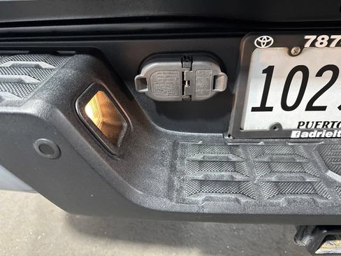 Used 2020 Toyota Tacoma Limited AWD/4WD image 26