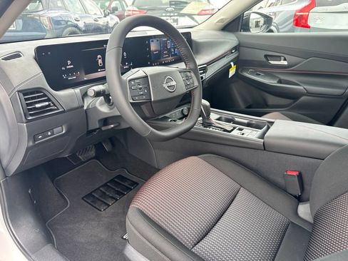 New 2026 Nissan Sentra SR FWD image 12