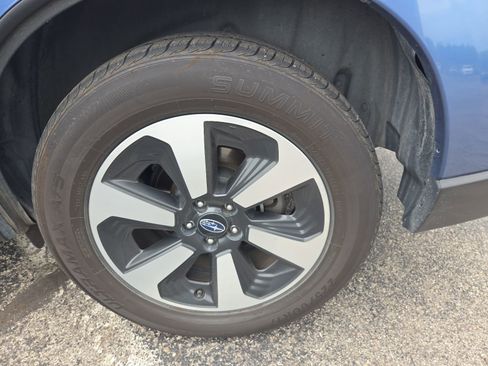 Used 2018 Subaru Forester 2.5i Limited AWD/4WD image 16
