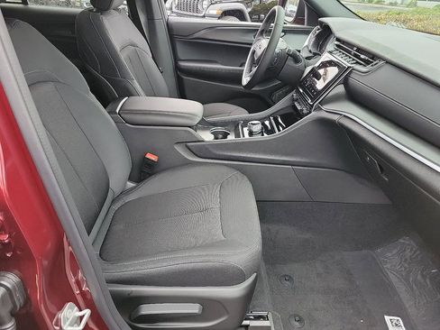 New 2025 Jeep Grand Cherokee Laredo X image 14